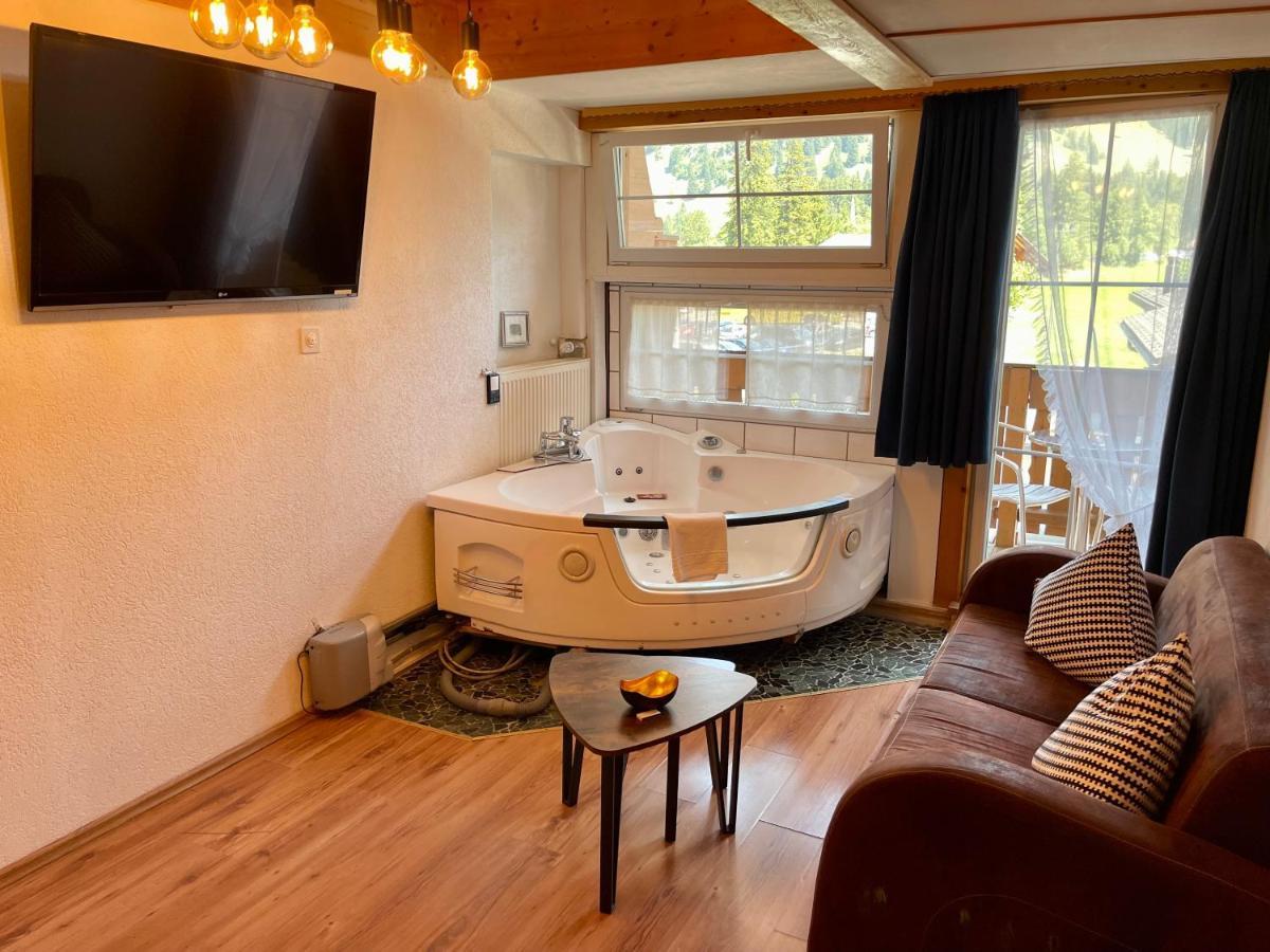 Chalet Hotel Adler Ag Kandersteg Esterno foto