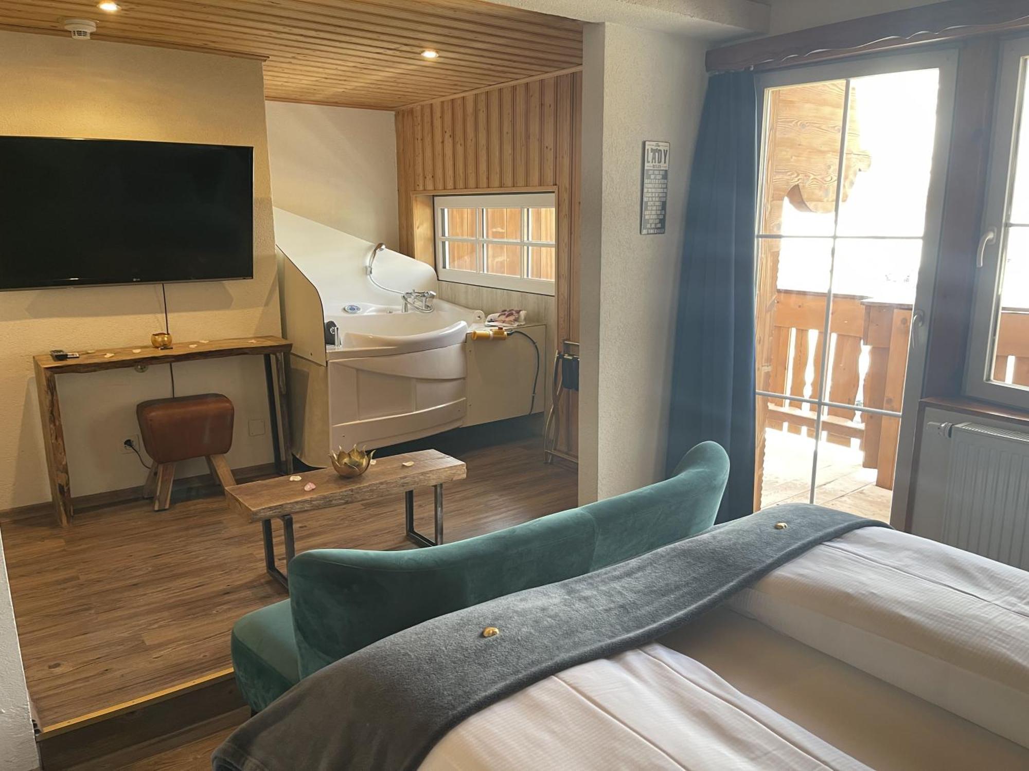 Chalet Hotel Adler Ag Kandersteg Esterno foto