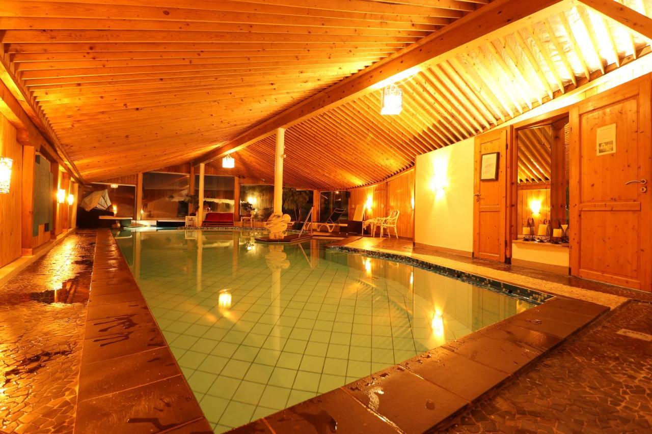 Chalet Hotel Adler Ag Kandersteg Esterno foto