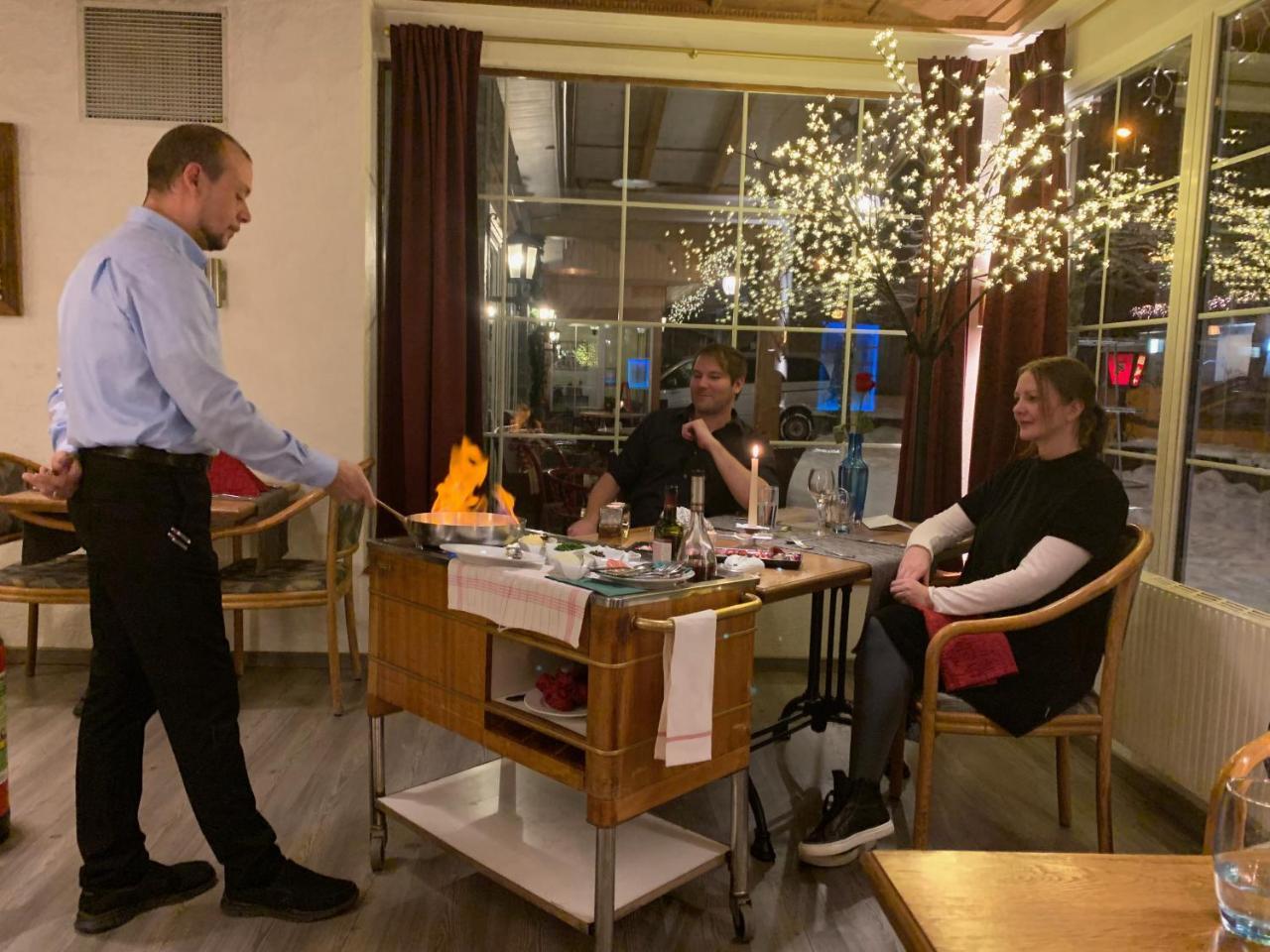 Chalet Hotel Adler Ag Kandersteg Esterno foto